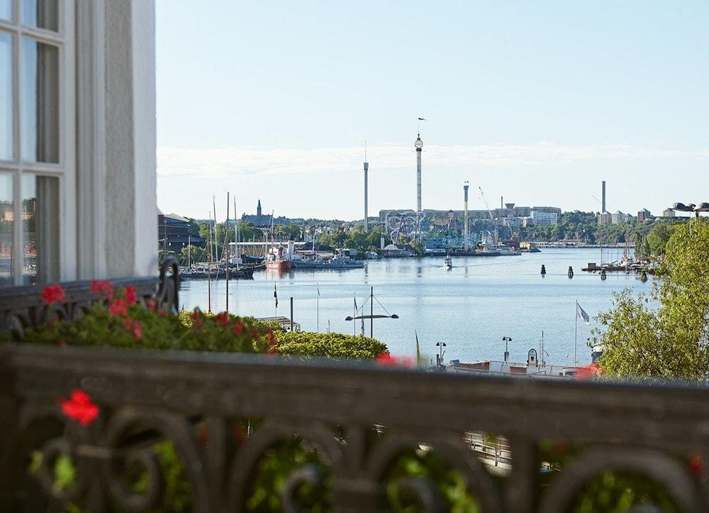 Hotel Diplomat Стокгольм Екстер'єр фото View of the harbour