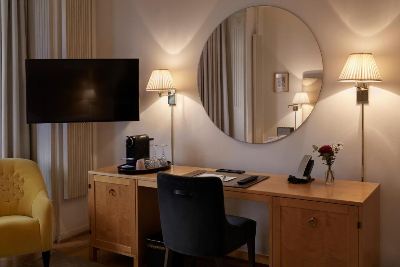 Hotel Diplomat Стокгольм Екстер'єр фото A room at the hotel